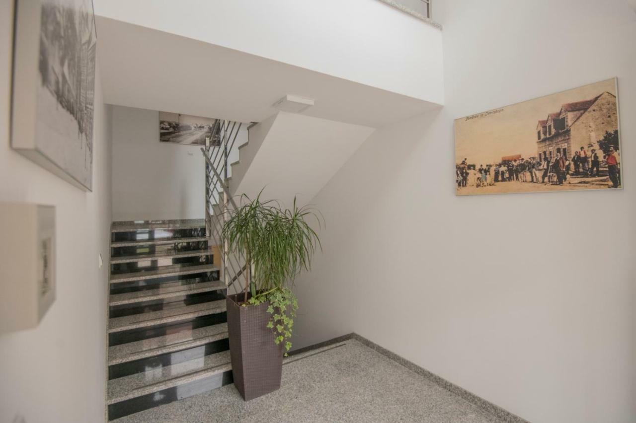 Apartment Petra Imotski Exterior foto