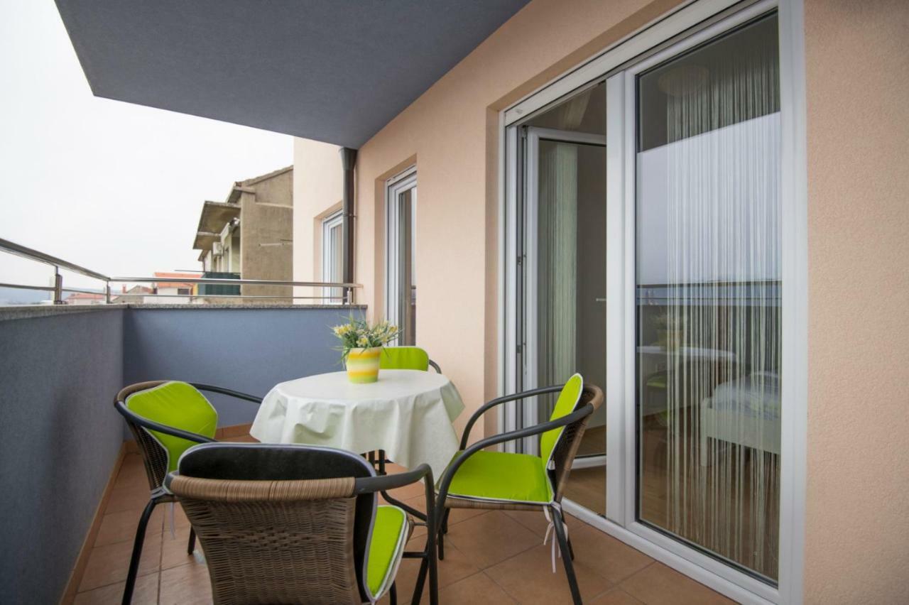 Apartment Petra Imotski Exterior foto